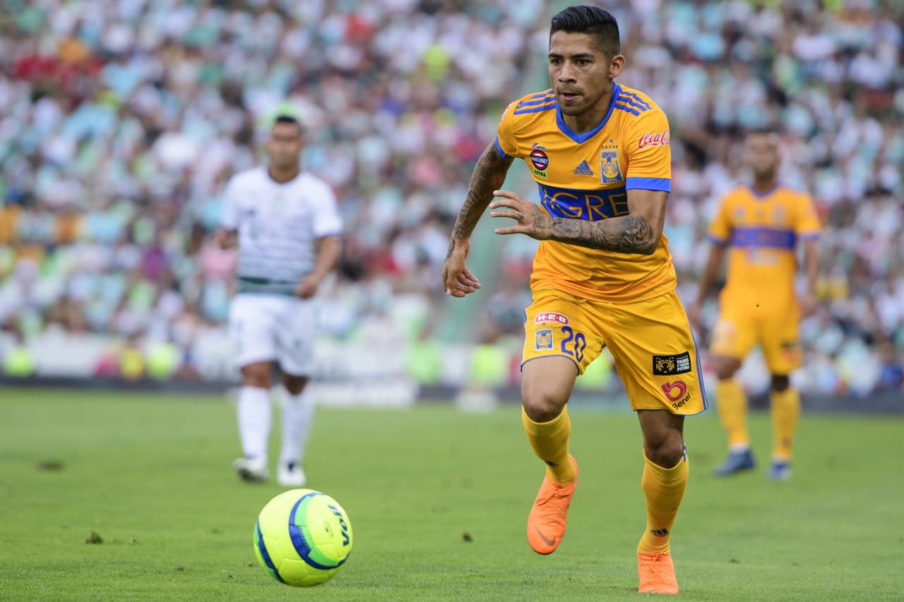 <b>Javier Aquino </b>fue uno de los fichajes más fuertes de Tigres en el 2015 desde el fútbol de Europa. Tras pasar por Villarreal y Rayo Vallecano regresó a la Liga MX, siendo pieza clave del 'Tuca' en este plantel.