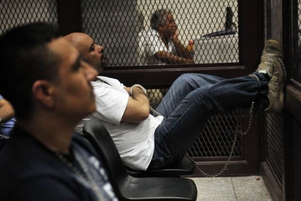 Además, por la matanza perpetrada el 25 de marzo de 2008 en un balneario de Zacapa, unos 160 km al este de la capital, el tribunal condenó a 313 años a los mexicanos Alfredo García García y Rogelio López Cabrera.