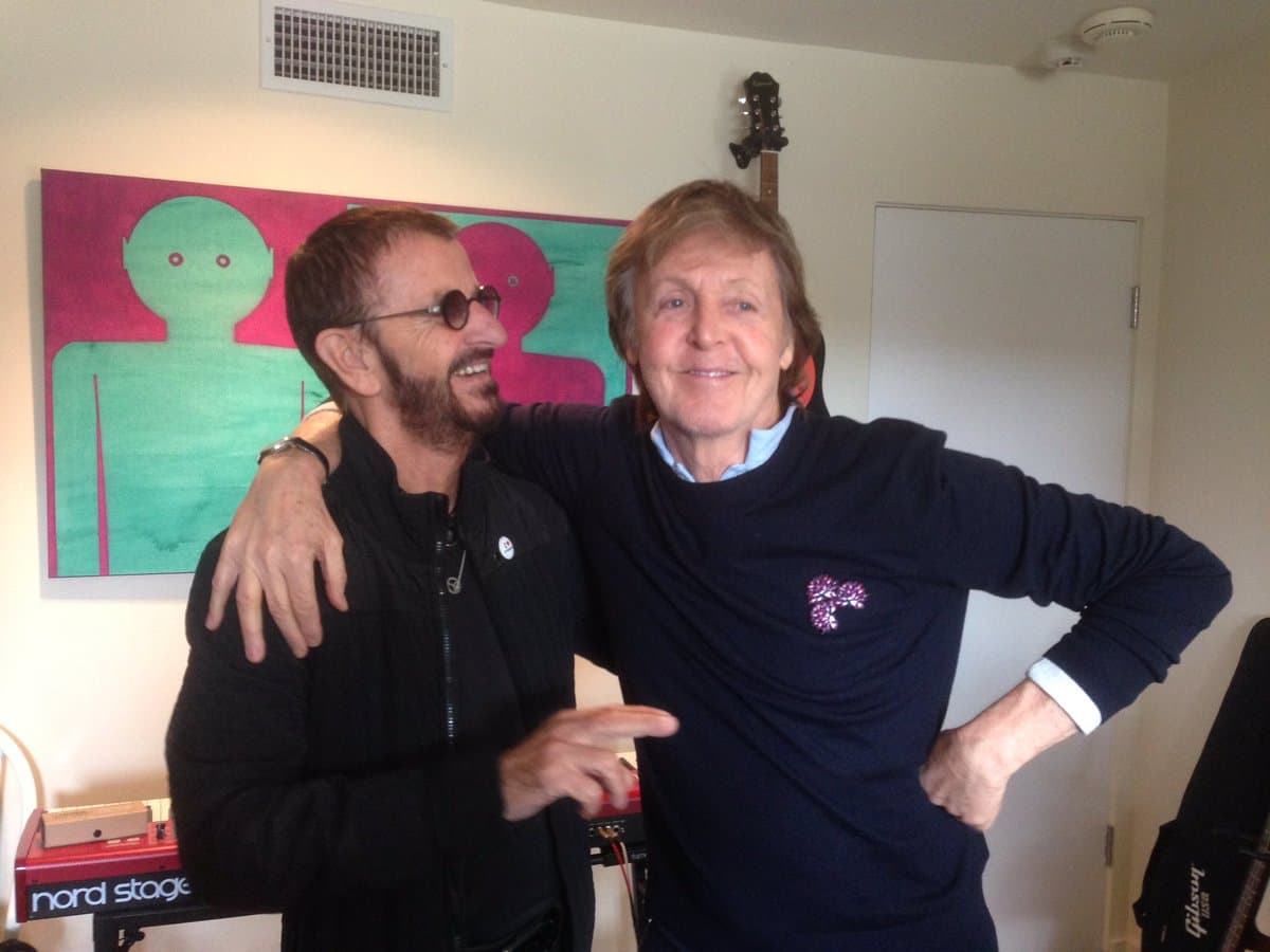 Paul McCartney y Ringo Starr se unen para grabar una nueva canción