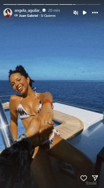 Ángela Aguilar tomando de la mano a Nodal.