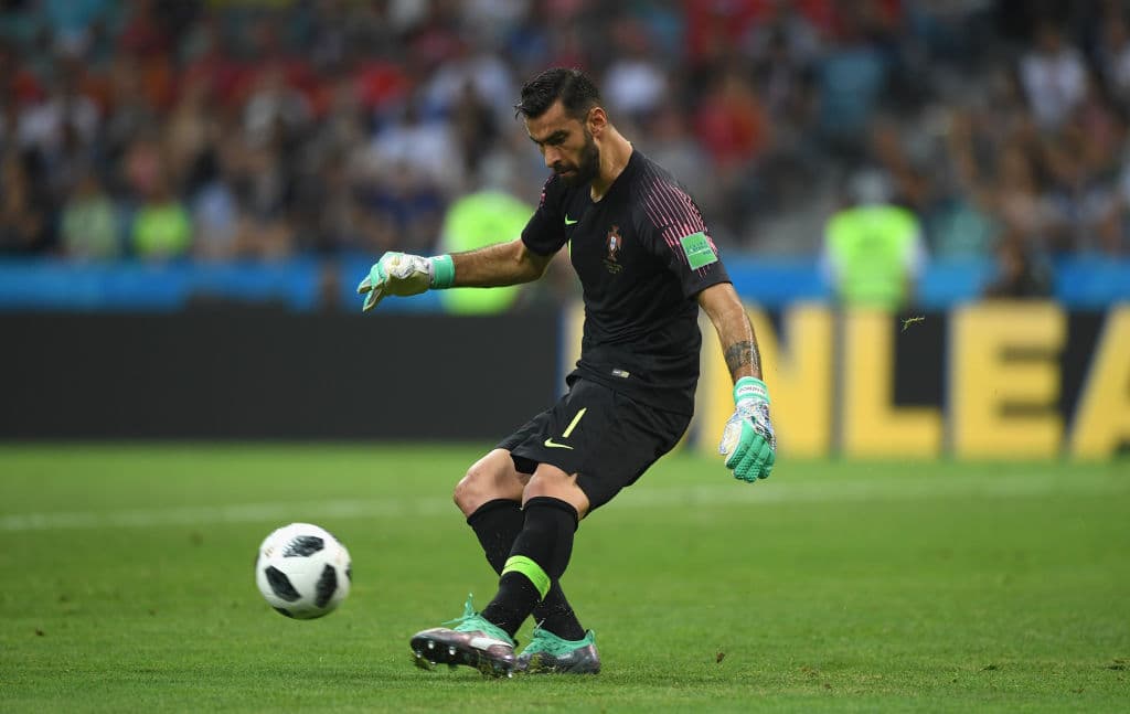 De última hora se anuncia que el portero de la selección de Portugal, Rui Patrício, deja a su equipo de toda la vida, el Sporting Clube de Lisboa para fichar por el Wolverhampton en la Premier League.