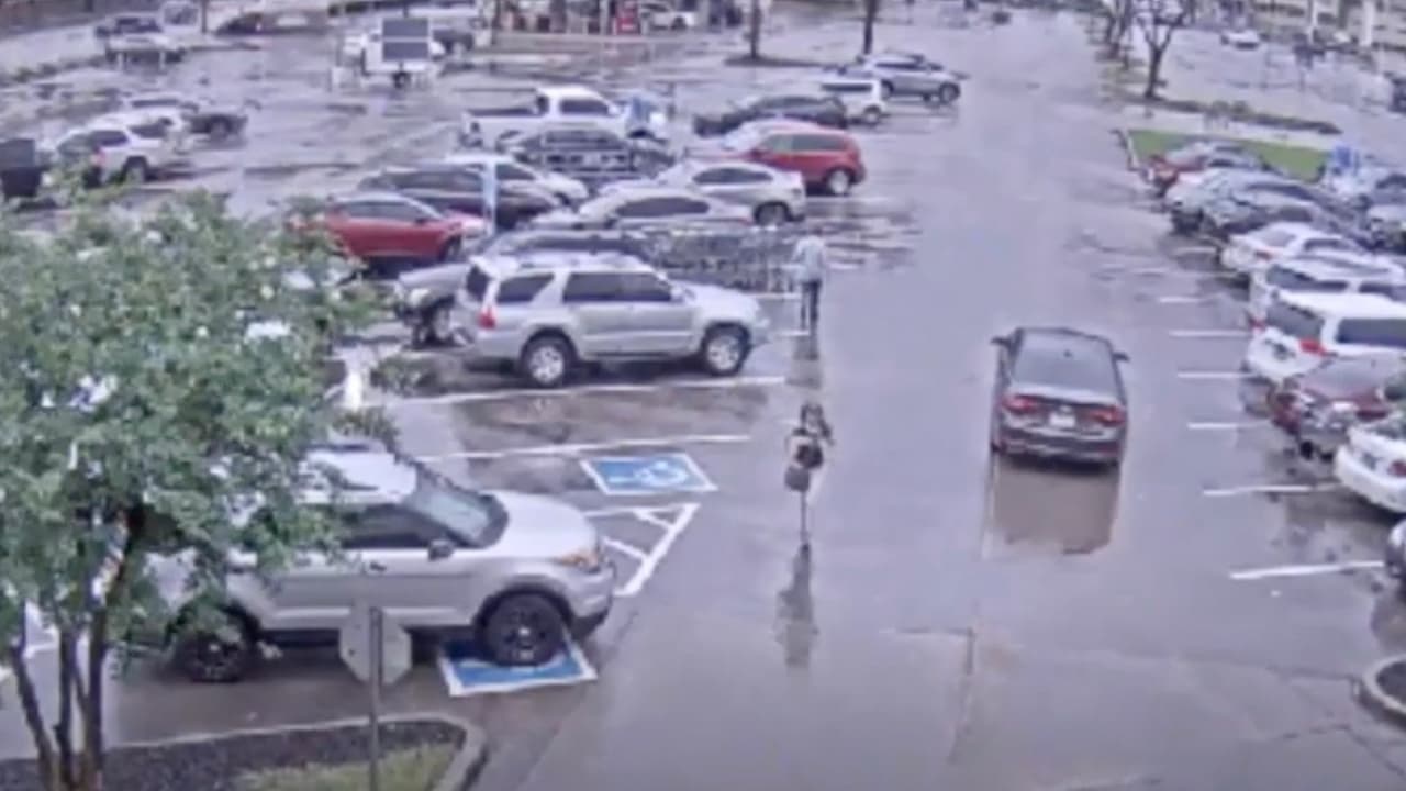 Roban a mujer un bolso valorado en $5,000 al suroeste de Houston