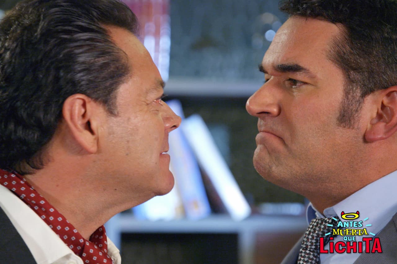 Rafael confronta a Augusto por haberle retenido el pago de su mansión.