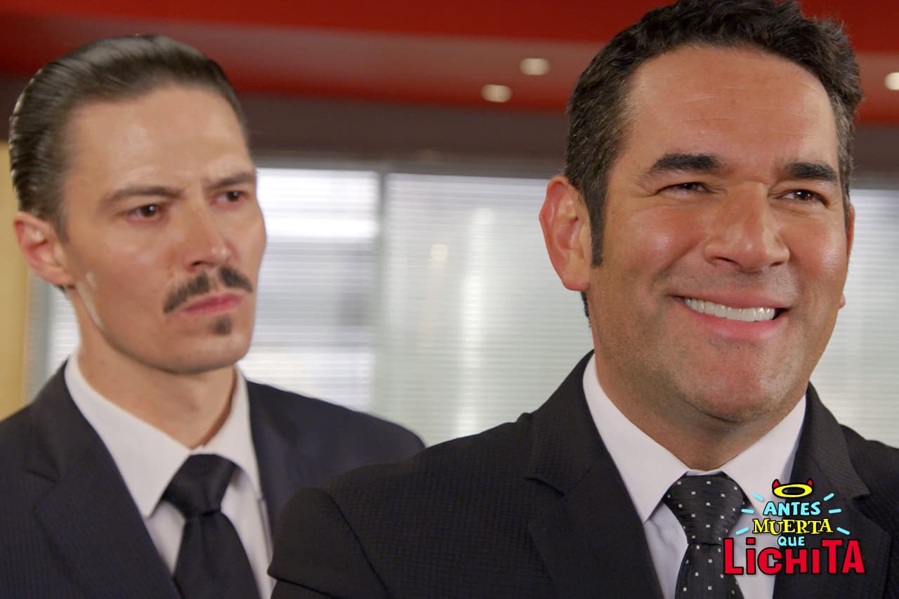 Augusto le revela a Draco su plan de llevarse a Alicia a Icónika USA para tratar de conquistarla a como dé lugar.