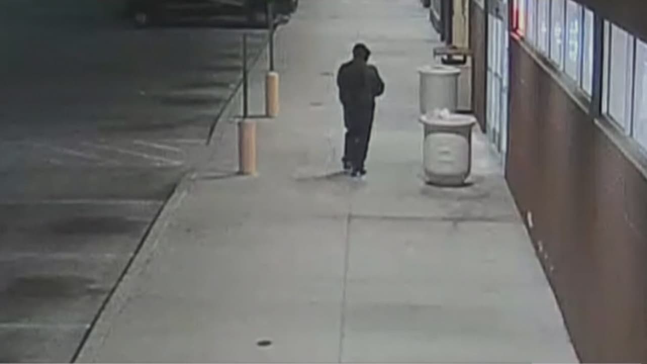 Ofrecen $25,000 de recompensa para capturar al sospechoso que intento robar la tienda CVS