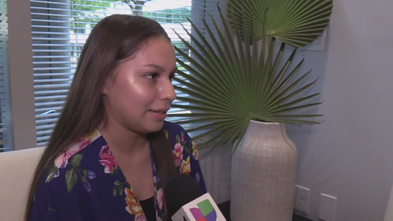 Se enfermó y la suspendieron: hispana denuncia discriminación en escuela