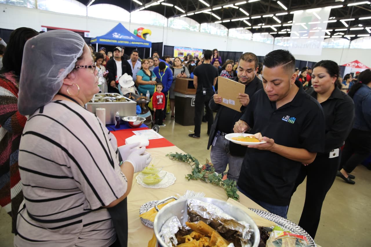 Miles disfrutaron de sabrosos tamales y la grata presencia de Alejandró Chabán