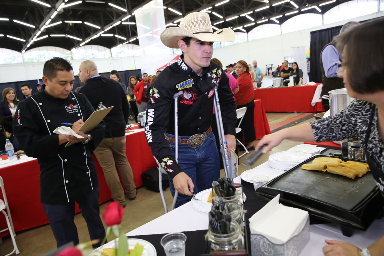 Miles disfrutaron de sabrosos tamales y la grata presencia de Alejandró Chabán