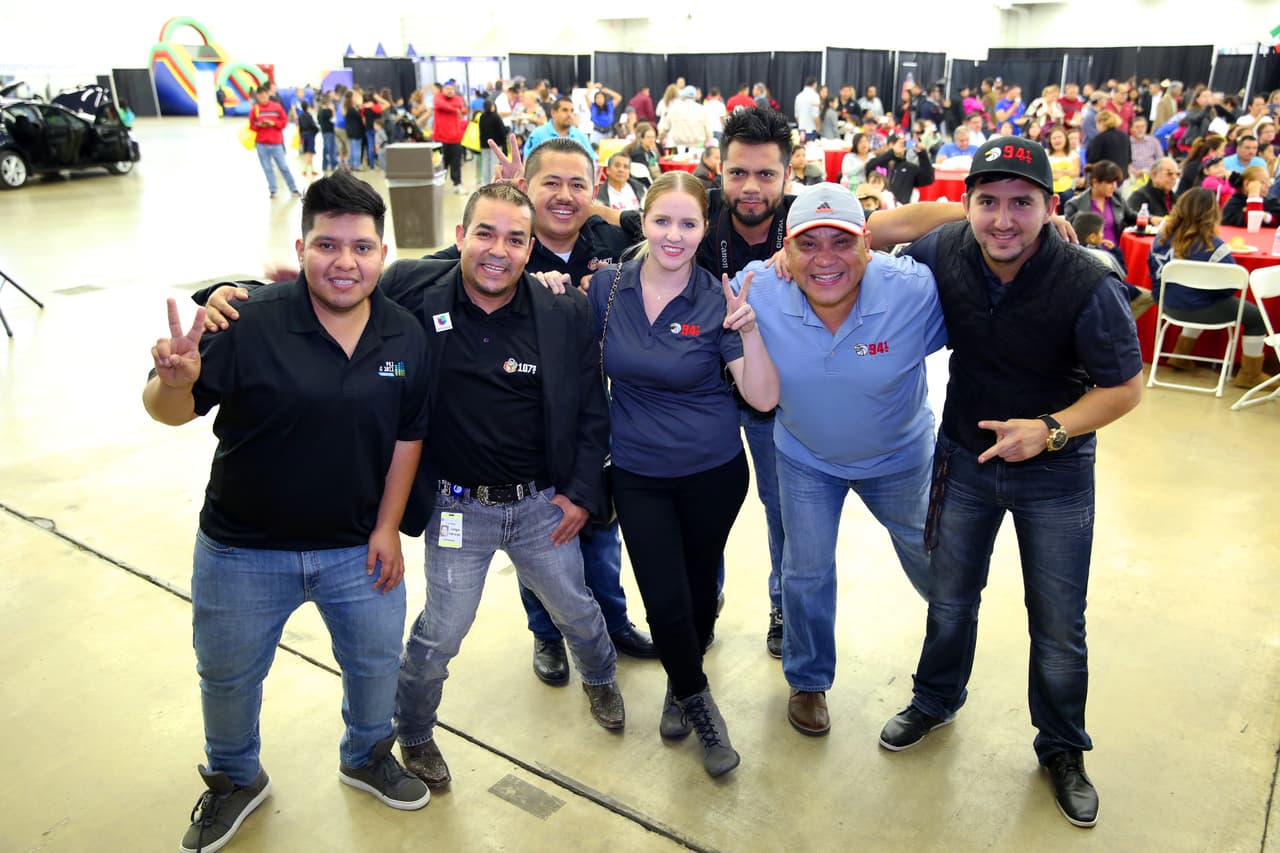 Miles disfrutaron de sabrosos tamales y la grata presencia de Alejandró Chabán