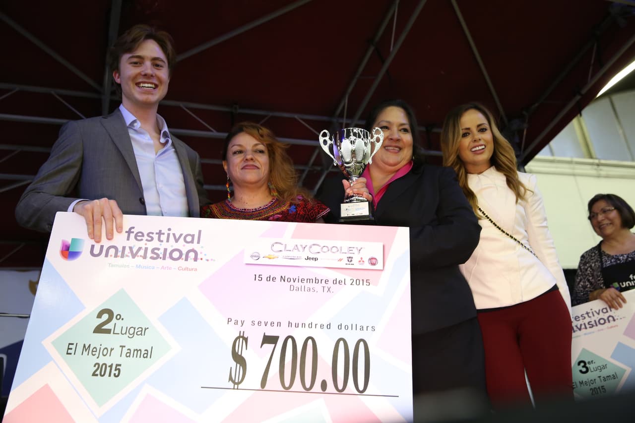 Miles disfrutaron de sabrosos tamales y la grata presencia de Alejandró Chabán