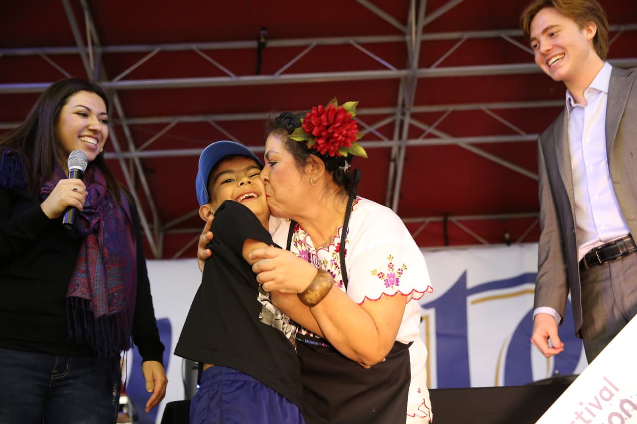 Miles disfrutaron de sabrosos tamales y la grata presencia de Alejandró Chabán