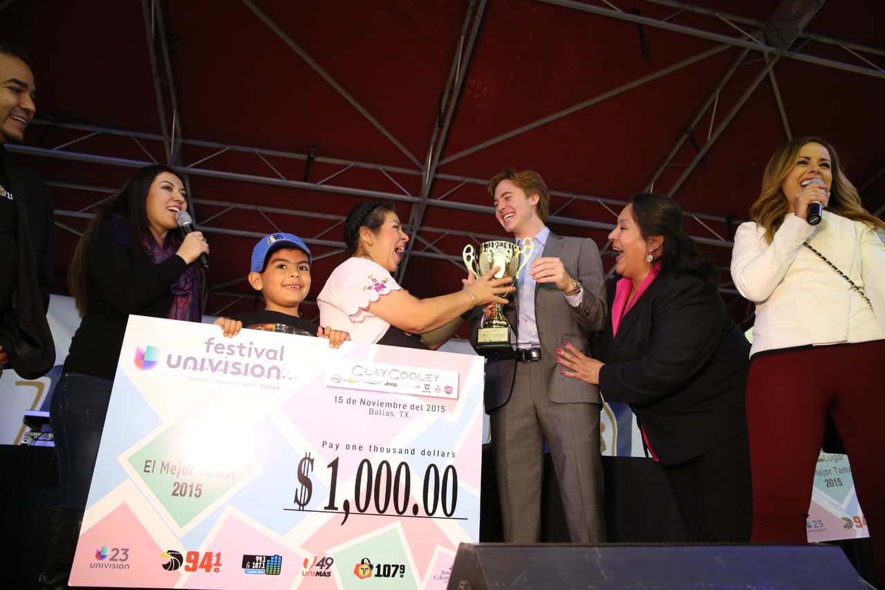 Miles disfrutaron de sabrosos tamales y la grata presencia de Alejandró Chabán