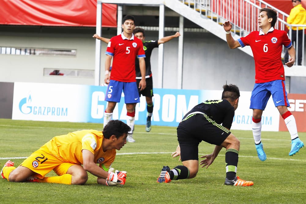 Bastaron dos minutos para que Claudio Zamudio igualara el marcador en una jugada muy buena jugada del equipo mexicano.