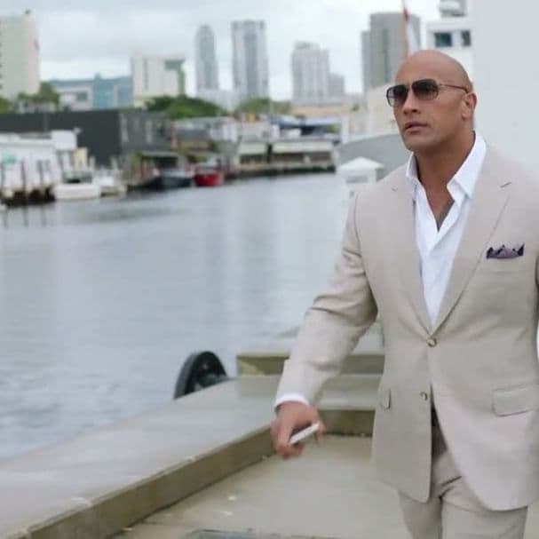 Además el actor tiene mucho estilo.