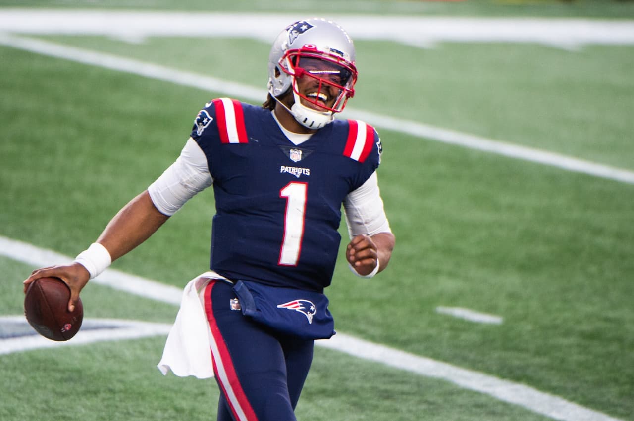 Cam Newton extiende con Patriots y duplica el monto de su contrato