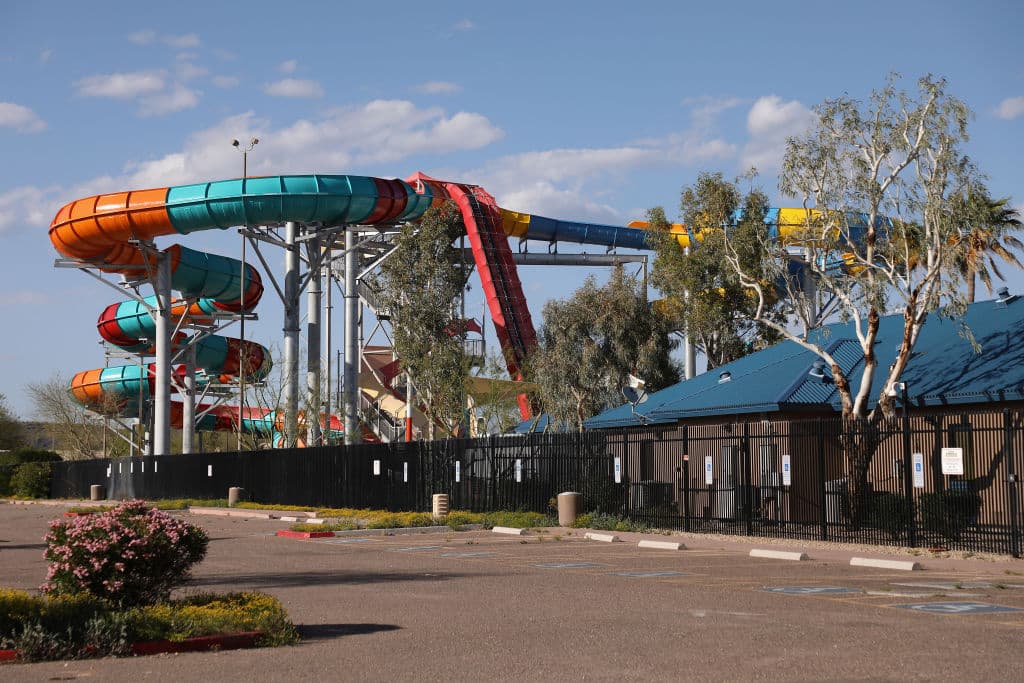 Al menos 65 personas se intoxican tras una fuga de productos químicos en un parque acuático de Texas