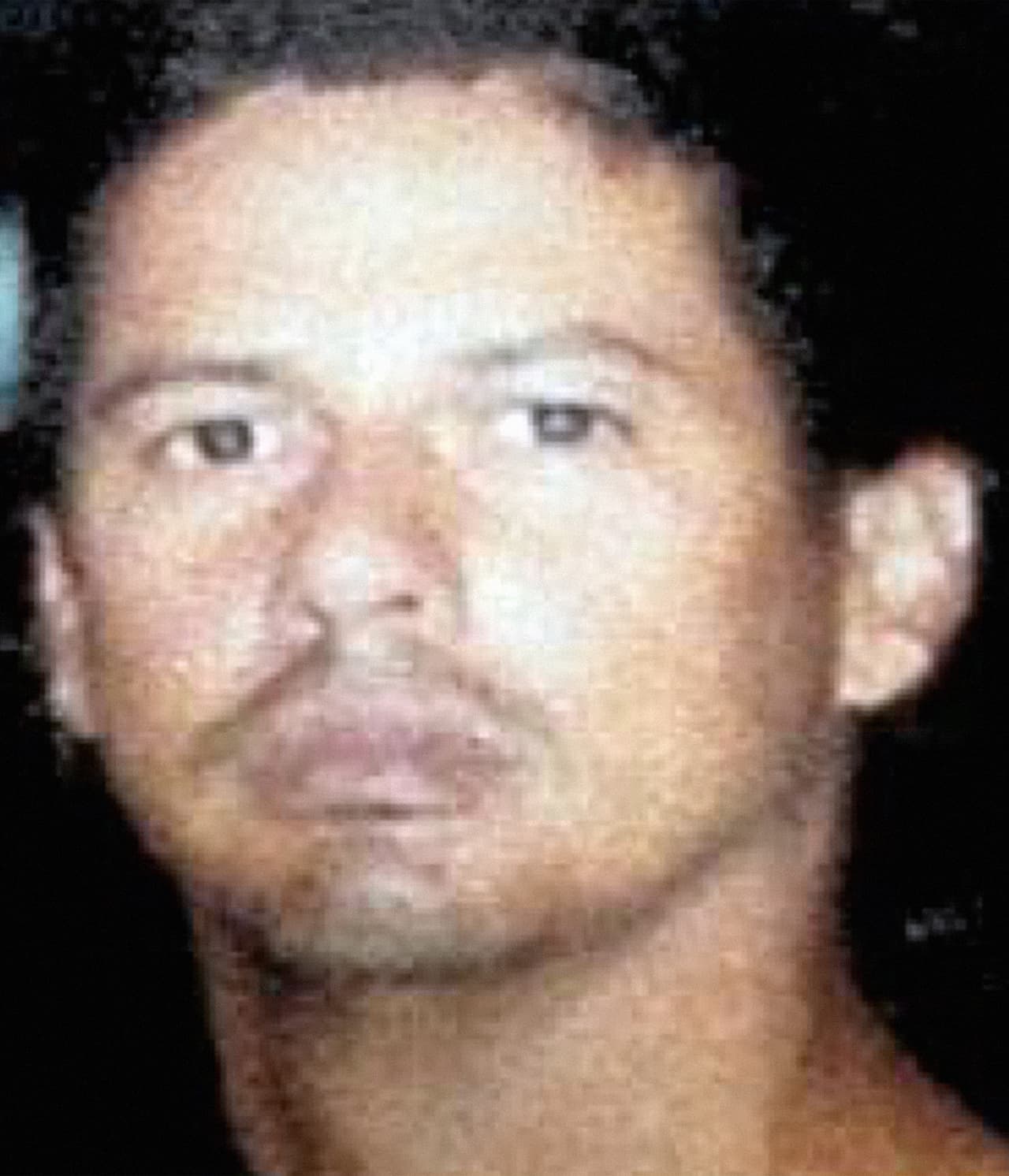 Efraín Rivera Rodríguez de Manatí. Buscado por Violación con una fianza de $500,000.