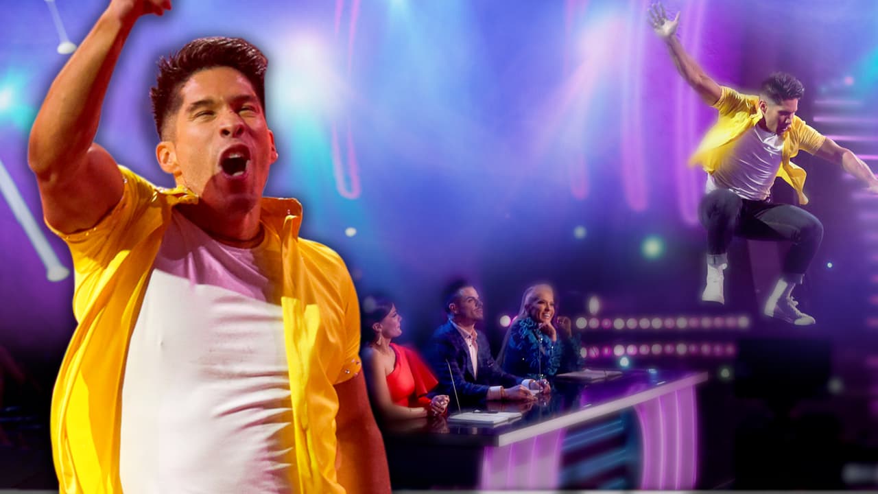 Chyno se sube al escritorio de los jueces 