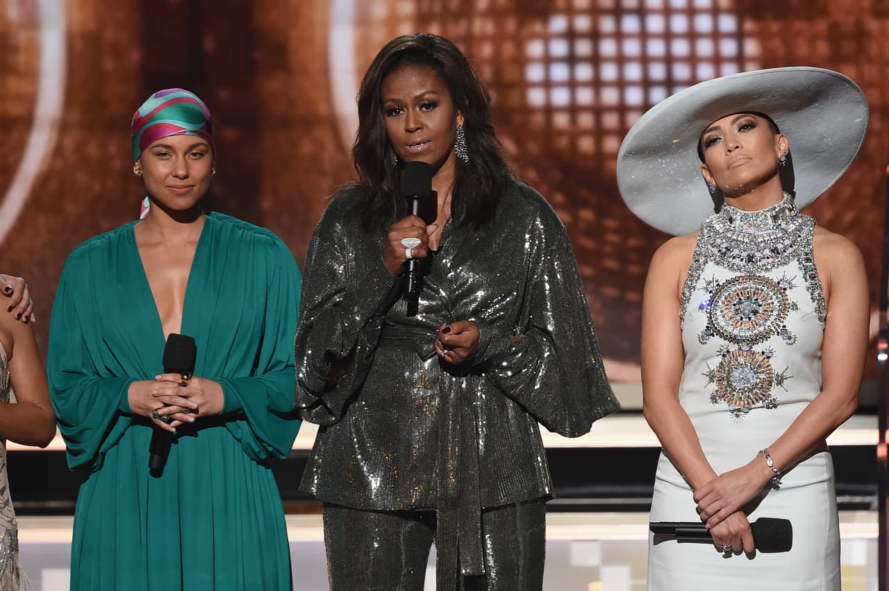 "La música siempre me ayudó a contar mi historia": Michelle Obama realiza una aparición en los premios Grammy