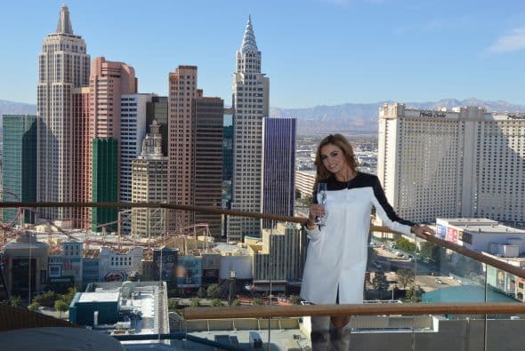 Carolina Macallister llegó con todo para conseguir las mejores exclusivas de #LatinGRAMMY.