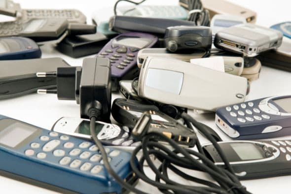 No tire las baterías de iones de litio a la basura. El reciclaje es siempre la mejor opción.