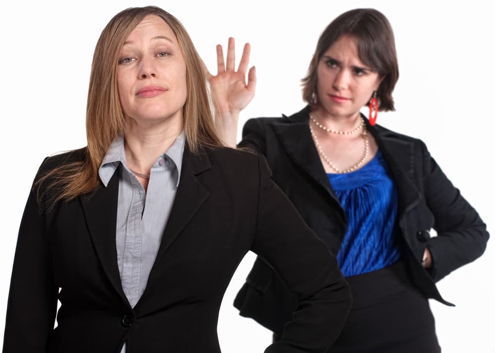 <b>Peligros que debes evitar: </b>asumir actitudes arrogantes o autosuficientes que puedan causar malestar dentro de tus compañeros de trabajo, amigos o inclusive tu pareja. El falso orgullo.
<br>