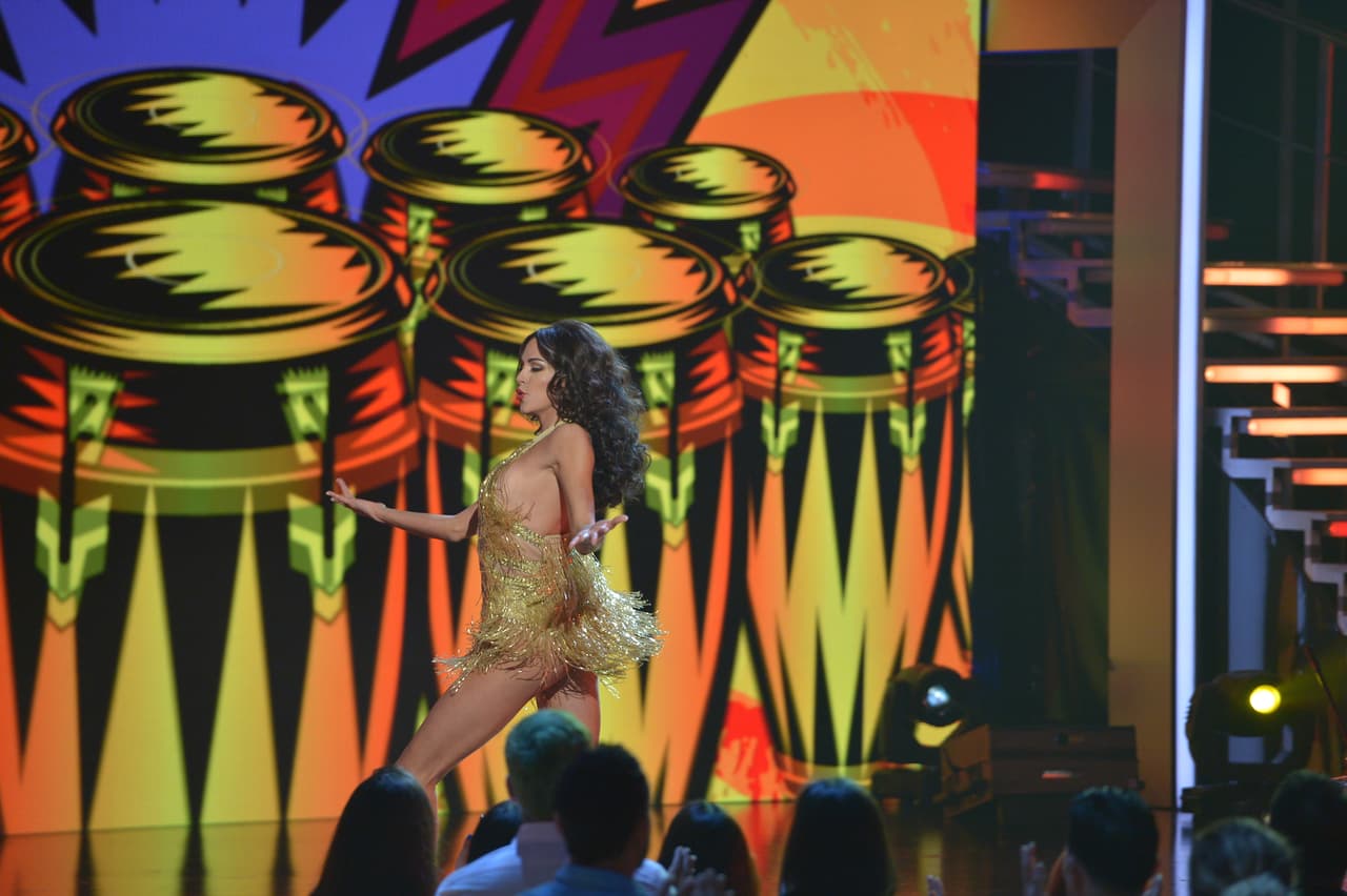 ¡Un estreno por todo lo alto! Enfrentamientos, un nuevo juez y la presencia de Pitbull y Yandel, le pusieron mucho sabor a este comienzo. Conocimos a las primeras 14 chicas que volvieron a esta temporada y vimos a un Osmel calmado y hasta ponemos en duda que regrese con su veneno. ¿Ya tienes tu favorita?