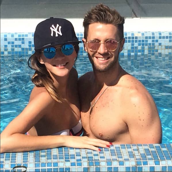 En esta lista también tenemos a un amor que traspasó la pantalla: Eleane Puell y Jesús Carús de 'Yo No Creo En los Hombres'.