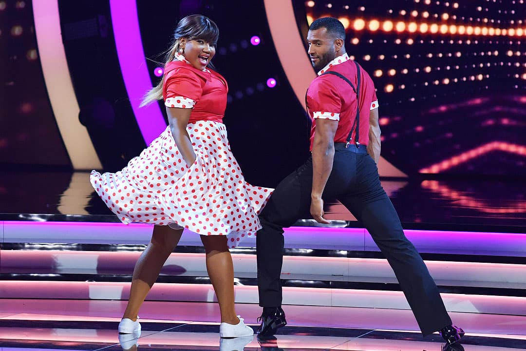 "Yo creo que esto es un complot, porque aquí está la 'Gata Salvaje' y también 'La Pantera'", le dijo a Jomari refiriéndose a los apodos de las dos sentenciadas.