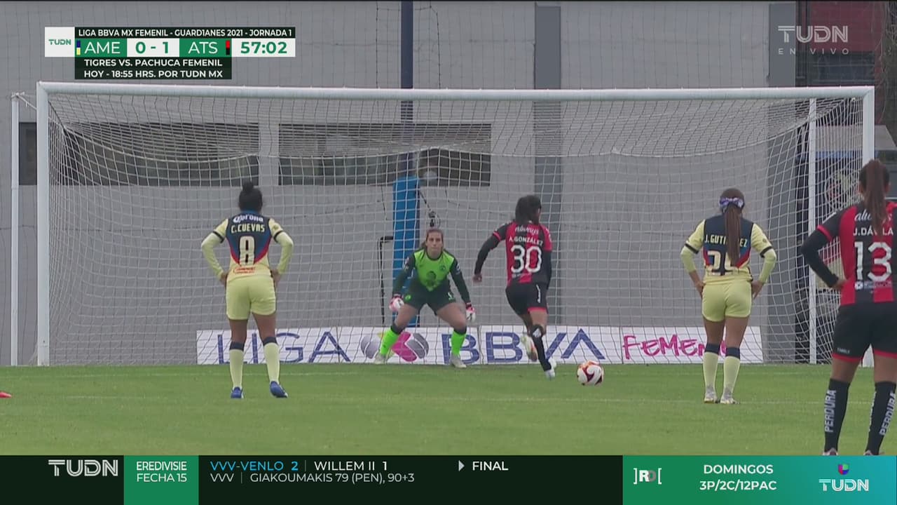 ¡Se adelanta Atlas! Alison González capitaliza el penalti para el 0-1