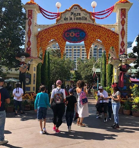 La última vez que compartió imágenes de Miguel y Daniel fue el pasado 30 de octubre, cuando los llevó a Disneyland.