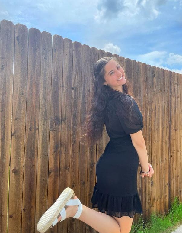 Por otro lado, un alguacil del condado de Whatcom dijo al medio que estaban investigando la muerte de una menor en el 
<b>Parque Estatal Birch Bay</b>, en Blaine, ubicado en el Estrecho de Giorgia, aunque no ha sido confirmado que sea de la adolescente ni si fue un accidente automovilístico, por lo cual la causa de su deceso sigue siendo una incógnita.
<br>