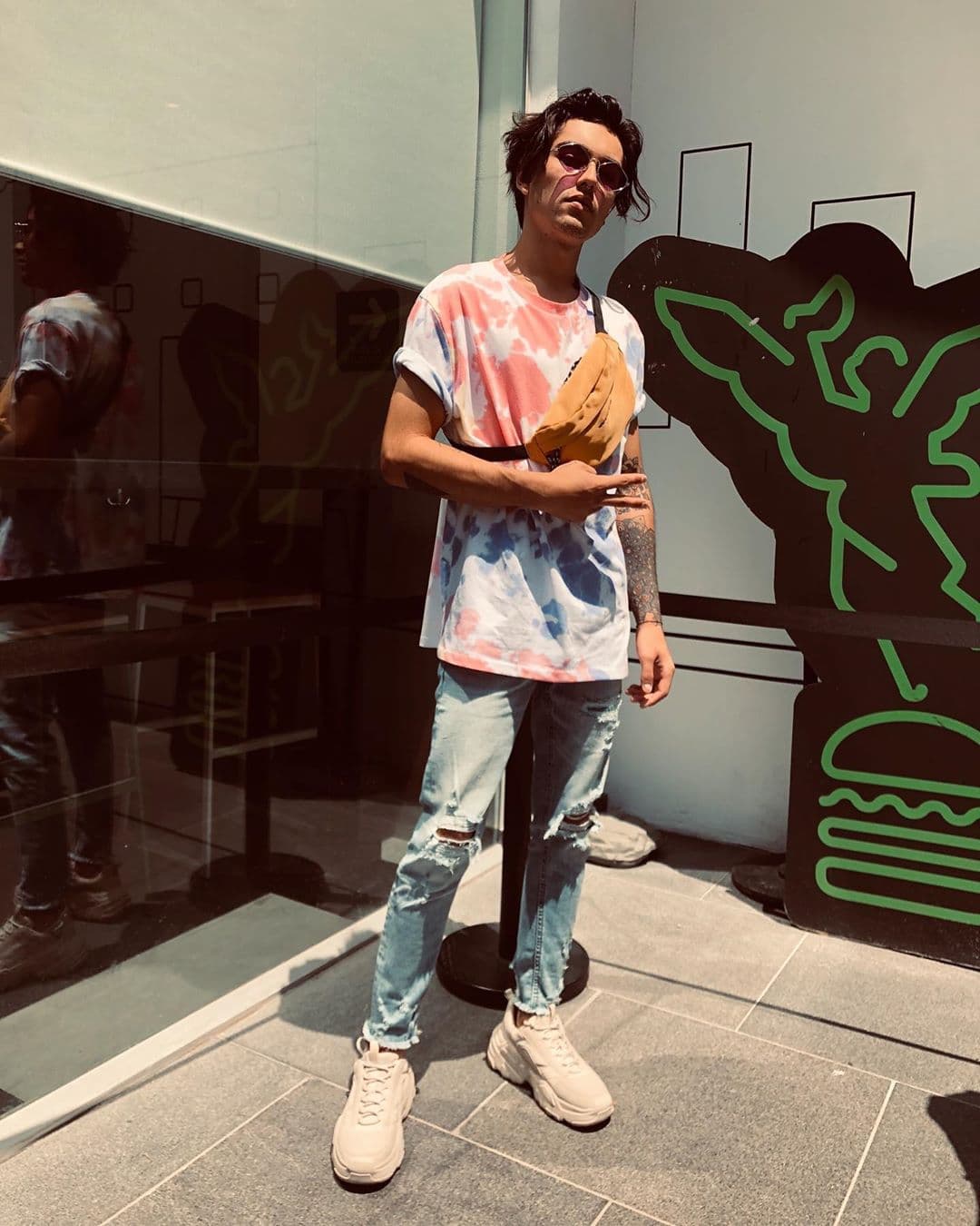 Aseguró que, si no se sabe que convive con Mila, es porque no está difundiéndolo en las redes sociales.