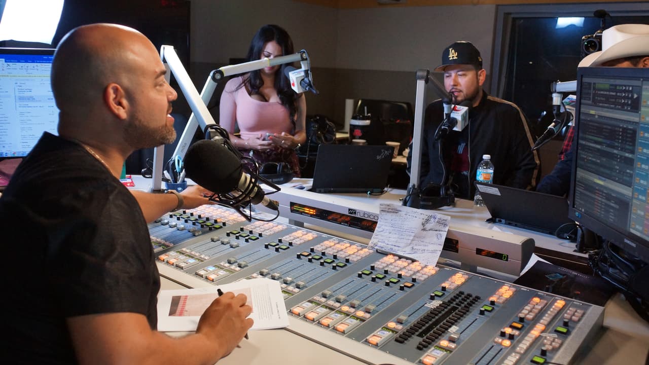 Roberto Tapia llegó al El Bueno, La Mala y El Feo para estrenar en exclusiva su nuevo sencillo.