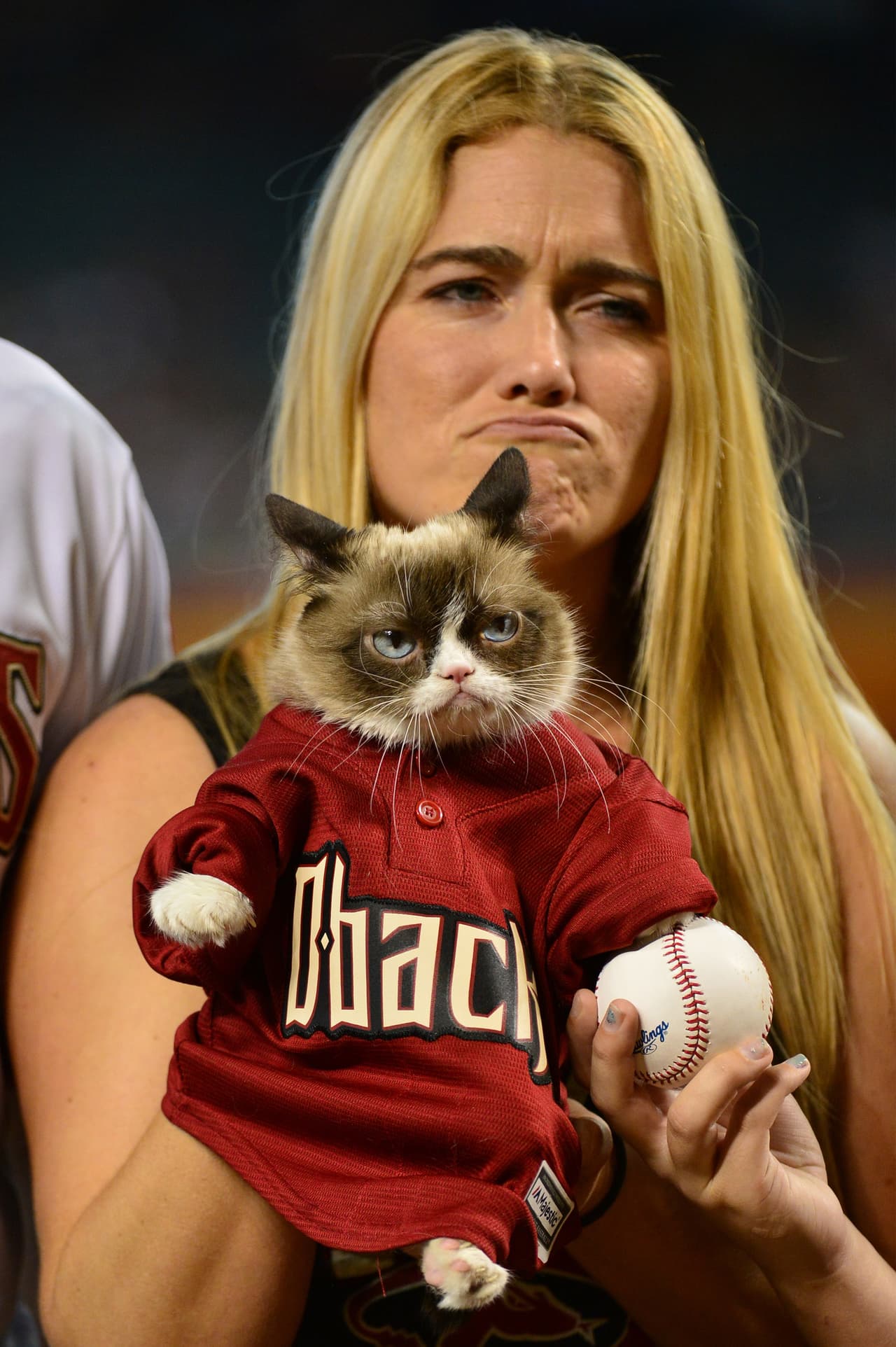 Su dueña puso la misma carita de gruñona.