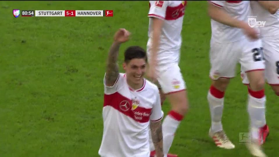 ¡GOOOL! Steven Zuber anota para VfB Stuttgart