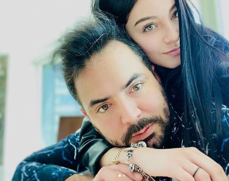 La protagonista de 'Corona de lágrimas' también fue cuestionada por Paola Dalay, la nueva novia de José Eduardo, a quien dijo no conocer en persona: 
<b>"Por foto nada más"</b>.
<br>