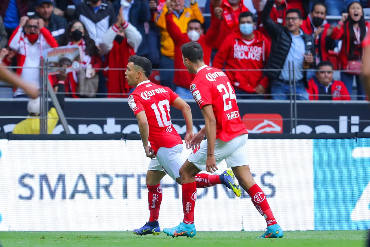Toluca tardó cerca de media hora para abrir el marcador vía Leo Fernández. Los locales finalmente hacían efectivo su dominio en el marcador.