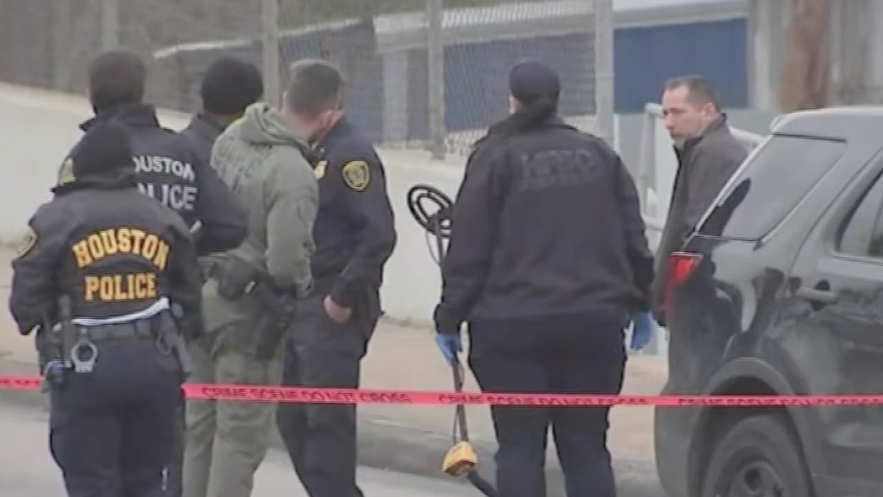 Confirman la muerte de un hispano tras ser abatido por tres policías: el joven era buscado por el robo de un auto