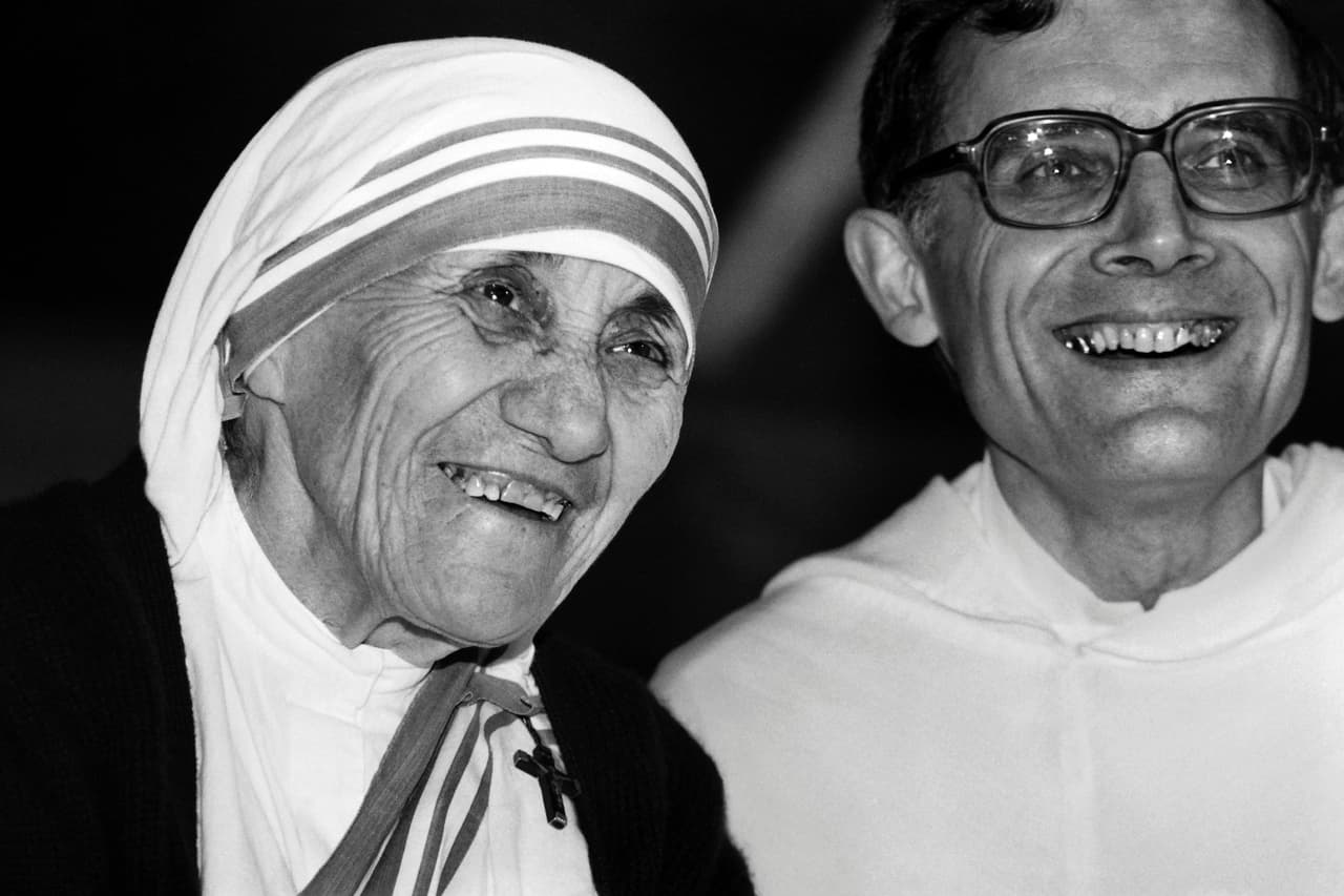 En fotos: De maestra a santa, la vida sacrificada de la Madre Teresa de Calcuta