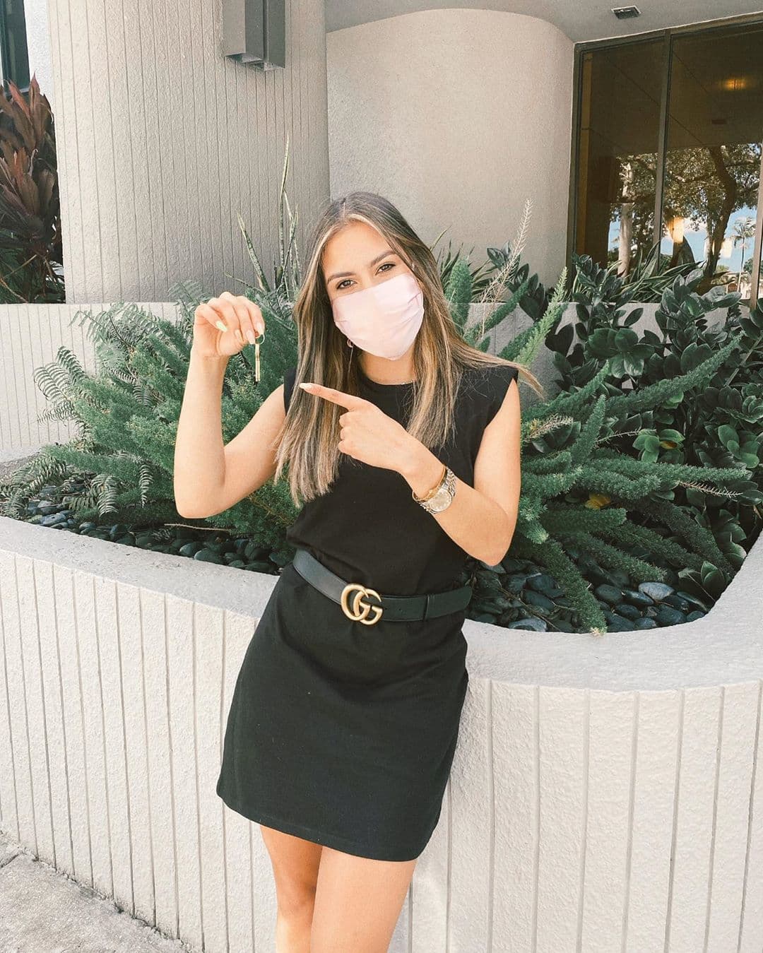 Pero también nos muestra que el trabajo duro y los esfuerzos rinden frutos: nuestra Jessica ya es dueña de su primer hogar, y ese logro nos llena de orgullo y de felicidad.