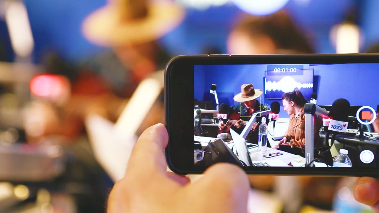 Y también nos soprendieron con sus voces al interpretar 'Me soltaste' en vivo.