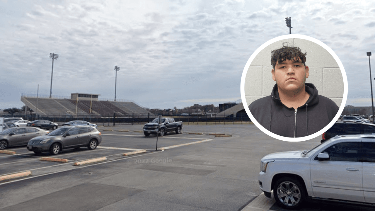 Dos estudiantes son atropellados afuera de una preparatoria: un hombre es arrestado