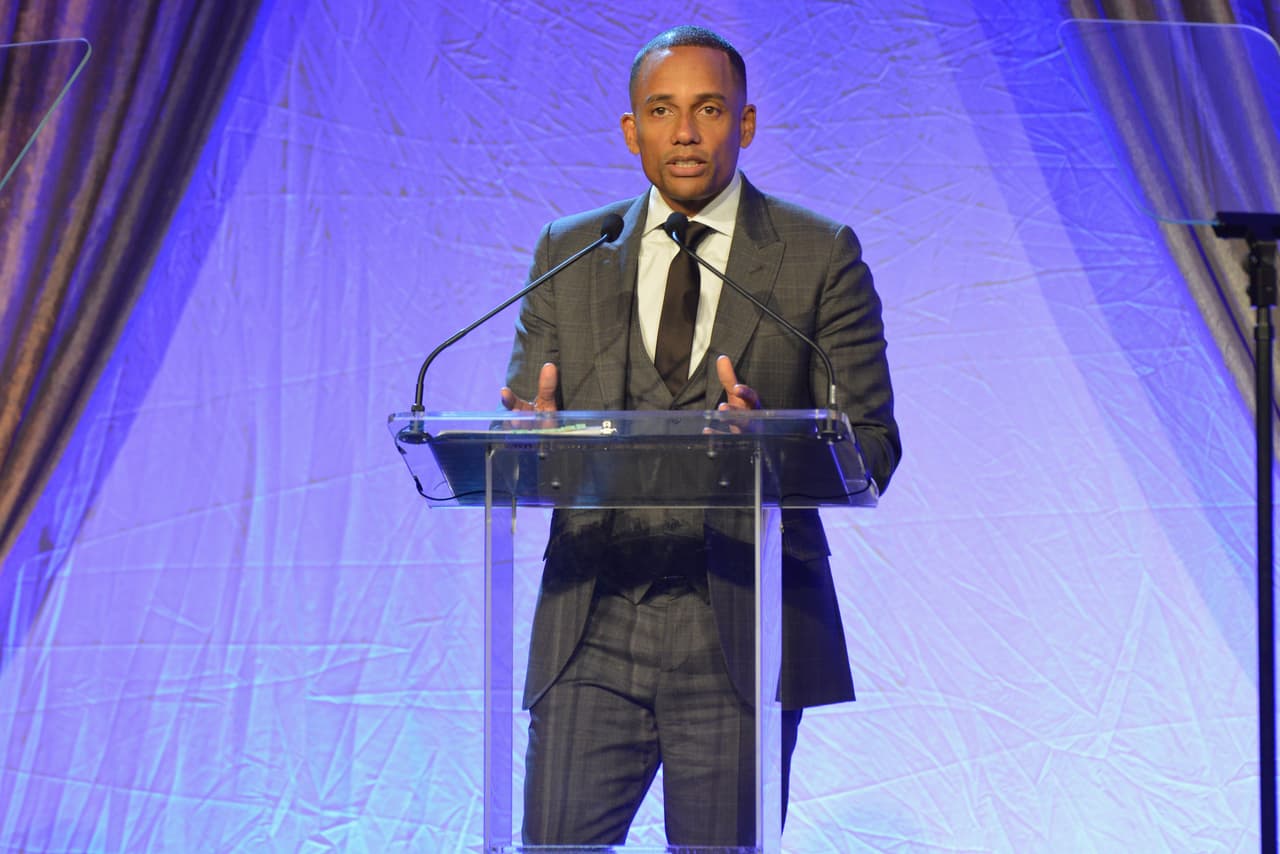 <b>Hill Harper</b>: además de conocer la fama por su papel en ‘CSI: NY’, el actor y escritor tiene un bachillerato de la Universidad Brown, un doctorado en derecho de la Facultad de Derecho de Harvard y una maestría en Administración Pública de la Universidad de Harvard. 
<br>