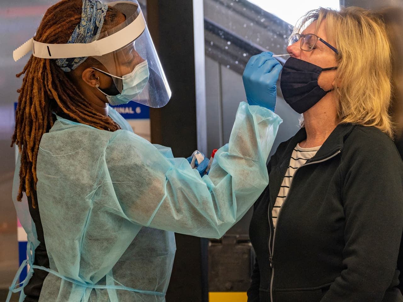 Un cifra récord: reportan más de 27,000 casos de coronavirus en el condado de Los Ángeles