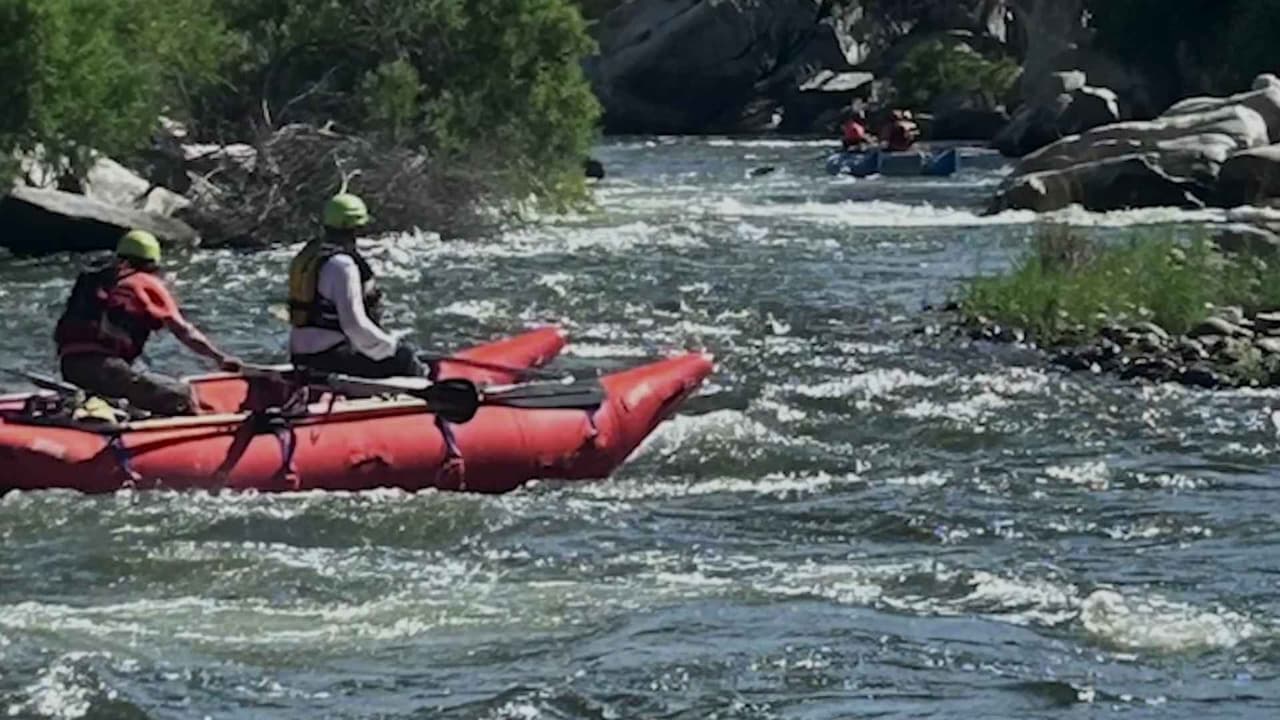 “Se desapareció”: Intensifican la búsqueda de un hombre que cayó en el río Kern