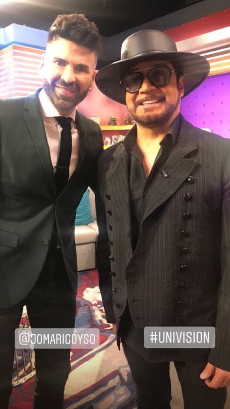 Oscar aprovechó su visita en El Gordo y La Flaca para tomarse una foto con nuestro experto en moda, Jomari Goyso.