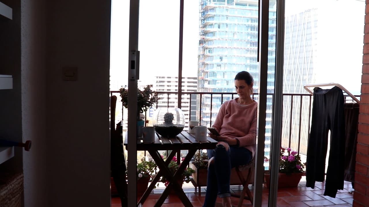 Recomiendan salir de casa solo para ir al trabajo, a la escuela o necesidades esenciales como recibir atención médica, ir al supermercado o la farmacia y recoger comida para llevar.