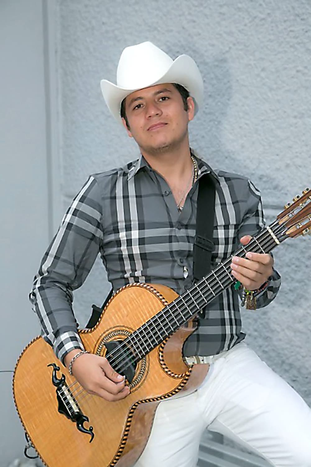 El pasado 6 de junio estalló un escándalo que alejó a
<b><a href="https://www.univision.com/temas/remmy-valenzuela" target="_blank">Remmy Valenzuela</a></b> del ojo público por 3 meses.
<br>