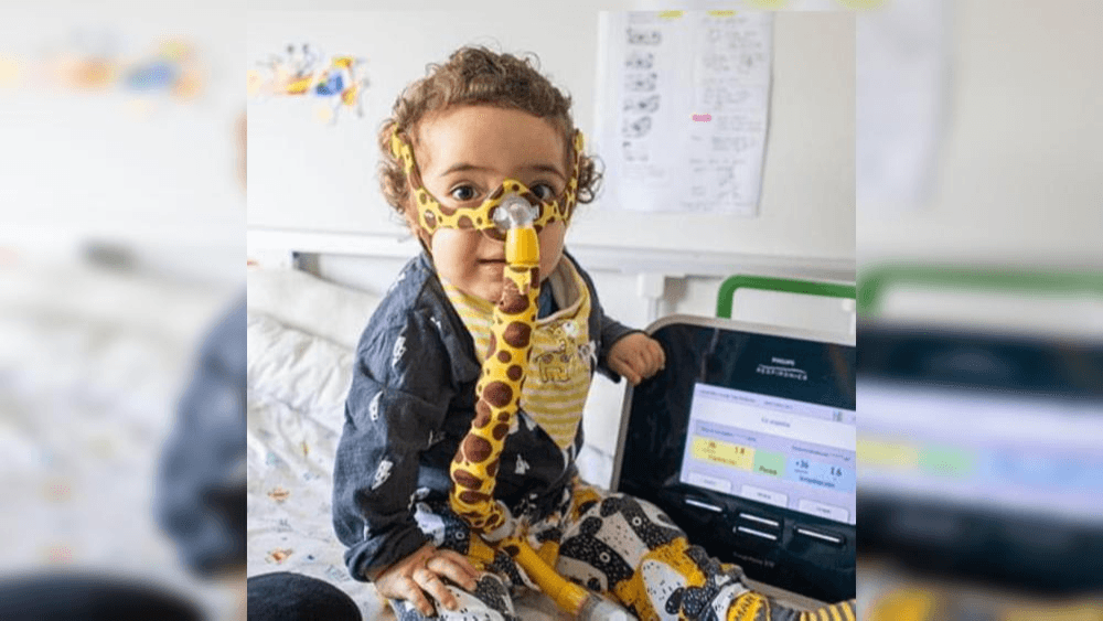 <b>"El amor todo lo puede": un bebé chileno recibe la primera dosis del medicamento más caro del mundo gracias a una donación. | </b>Los padres del pequeño Borja, diagnosticado con Atrofia Muscular Espinal (AME) en su forma más agresiva, recibieron la donación del medicamento tras ser ganadores de una lotería mundial que sorteaba un par de dosis de la Zolgensma. 
<a href="https://www.univision.com/noticias/salud/bebe-chileno-recibe-primera-dosis-medicamento-mas-caro-mundo-donacion">"Esto fue un milagro"</a>, dijo su madre.